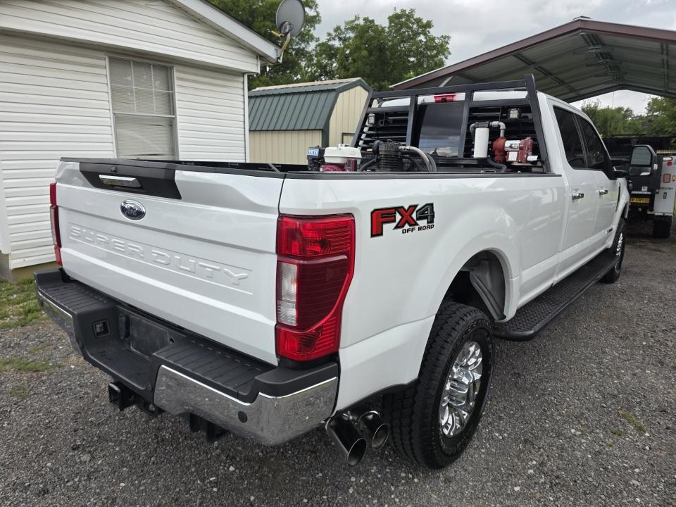 2020 Ford F-350 Super Duty XLT - Photo 3